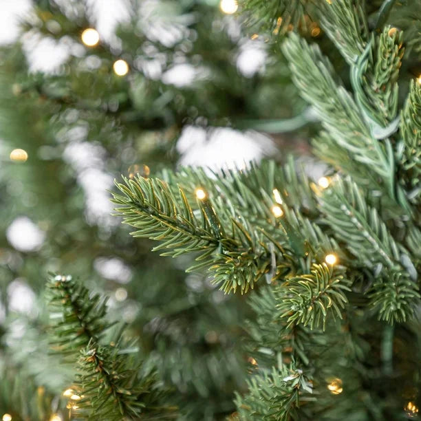 Árbol de Navidad Artificial Preiluminado – 1.500 LED Blancas Cálidas